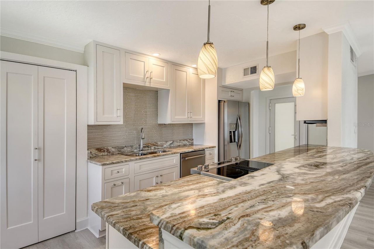 660 Golden Gate Point, Unit 32, Sarasota, FL 34236 Photo