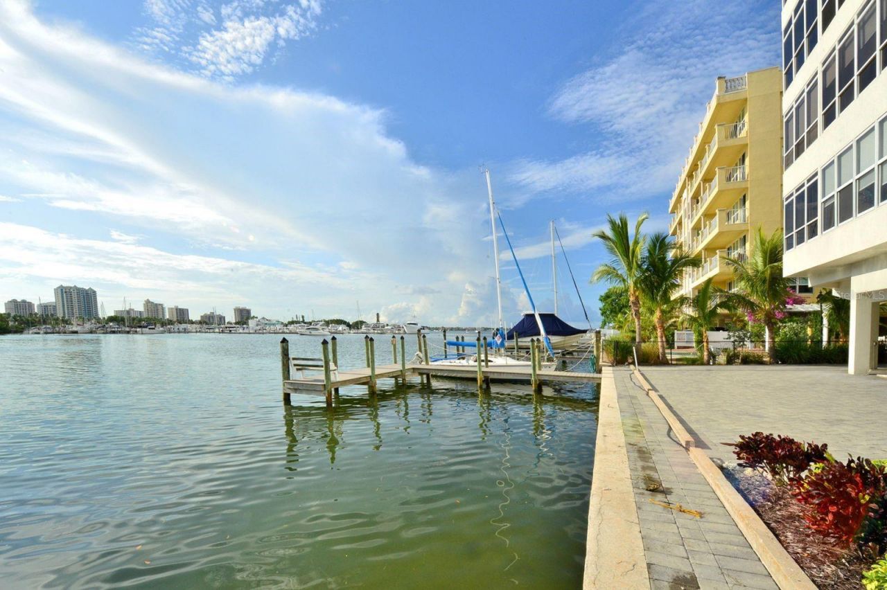 660 Golden Gate Point, Unit 32, Sarasota, FL 34236 Photo