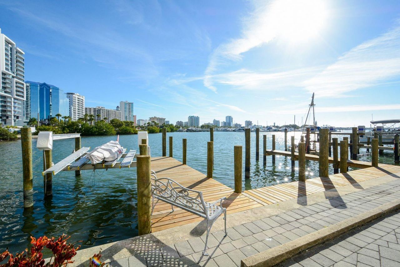 660 Golden Gate Point, Unit 32, Sarasota, FL 34236 Photo