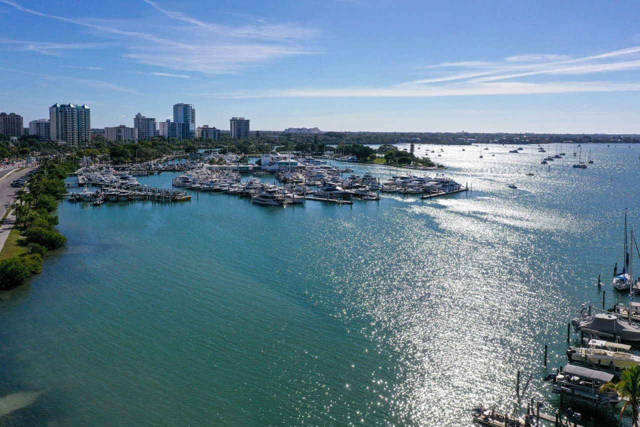 660 Golden Gate Point, Unit 32, Sarasota, FL 34236 Photo