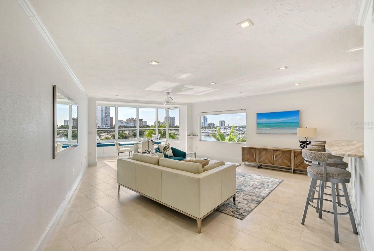 660 Golden Gate Point, Unit 32, Sarasota, FL 34236 Photo