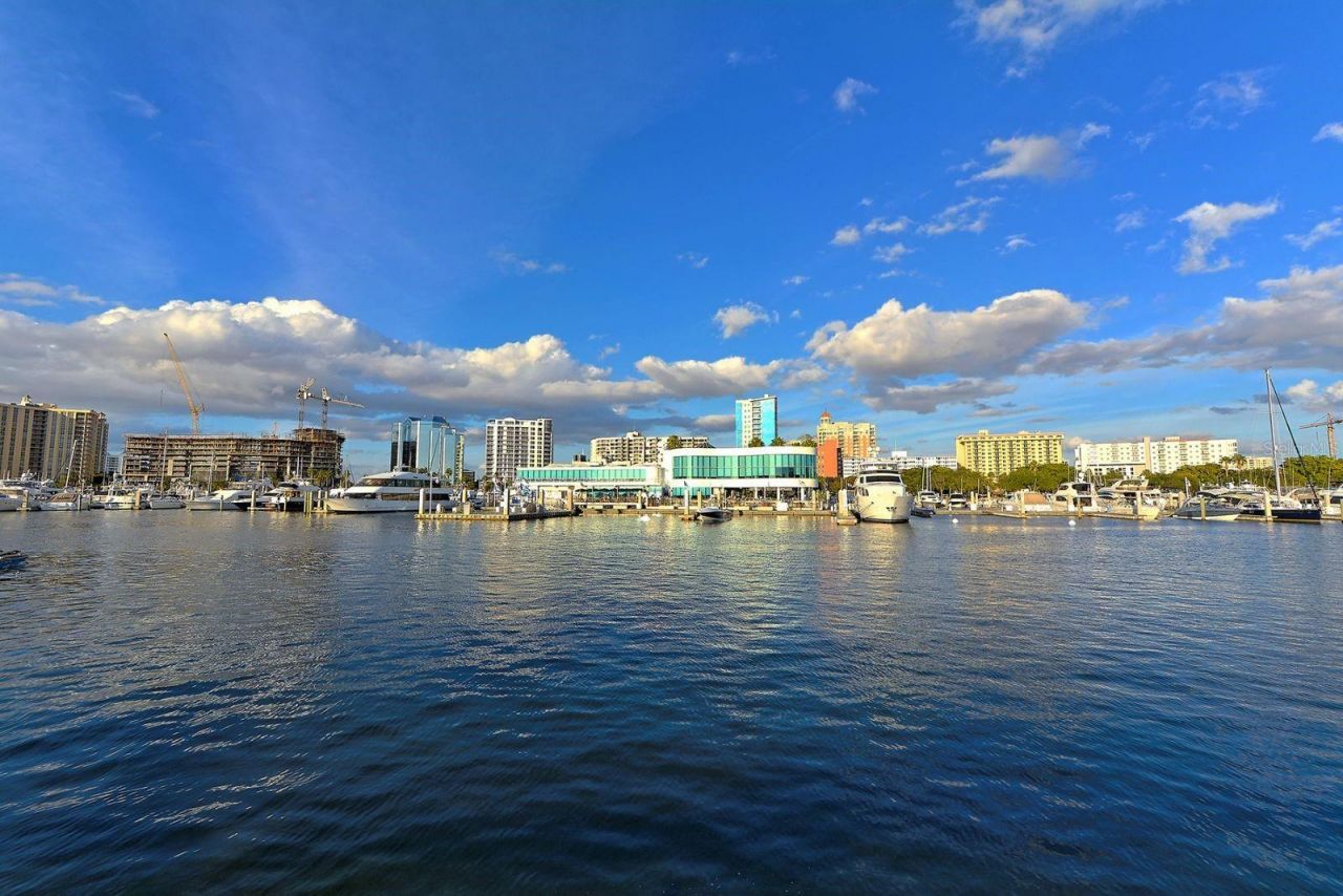 660 Golden Gate Point, Unit 32, Sarasota, FL 34236 Photo