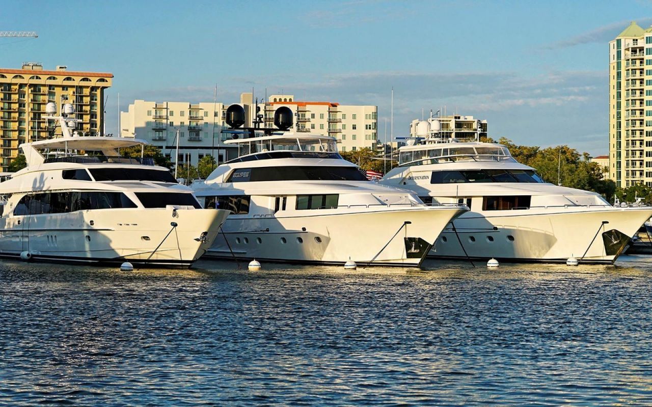 660 Golden Gate Point, Unit 32, Sarasota, FL 34236 Photo