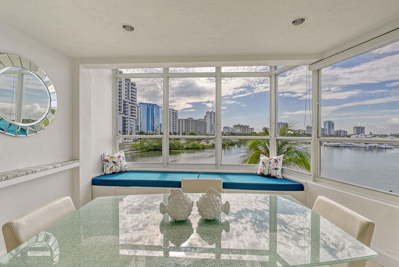 660 Golden Gate Point, Unit 32, Sarasota, FL 34236 Photo