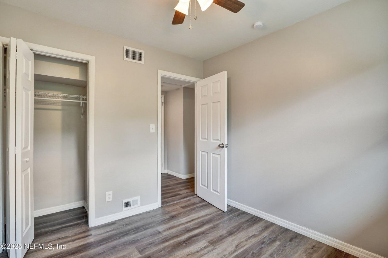 8023 Chateau Drive S, Jacksonville, FL 32221 Photo