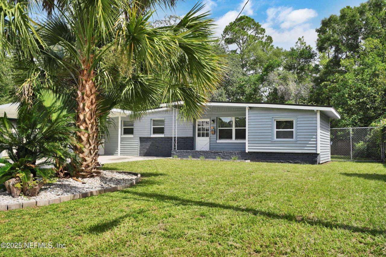 8023 Chateau Drive S, Jacksonville, FL 32221 Photo