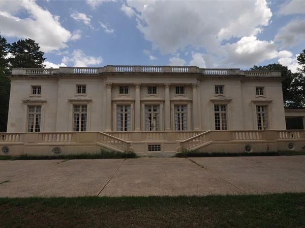 802 N Louise Street, Atlanta, TX 75551