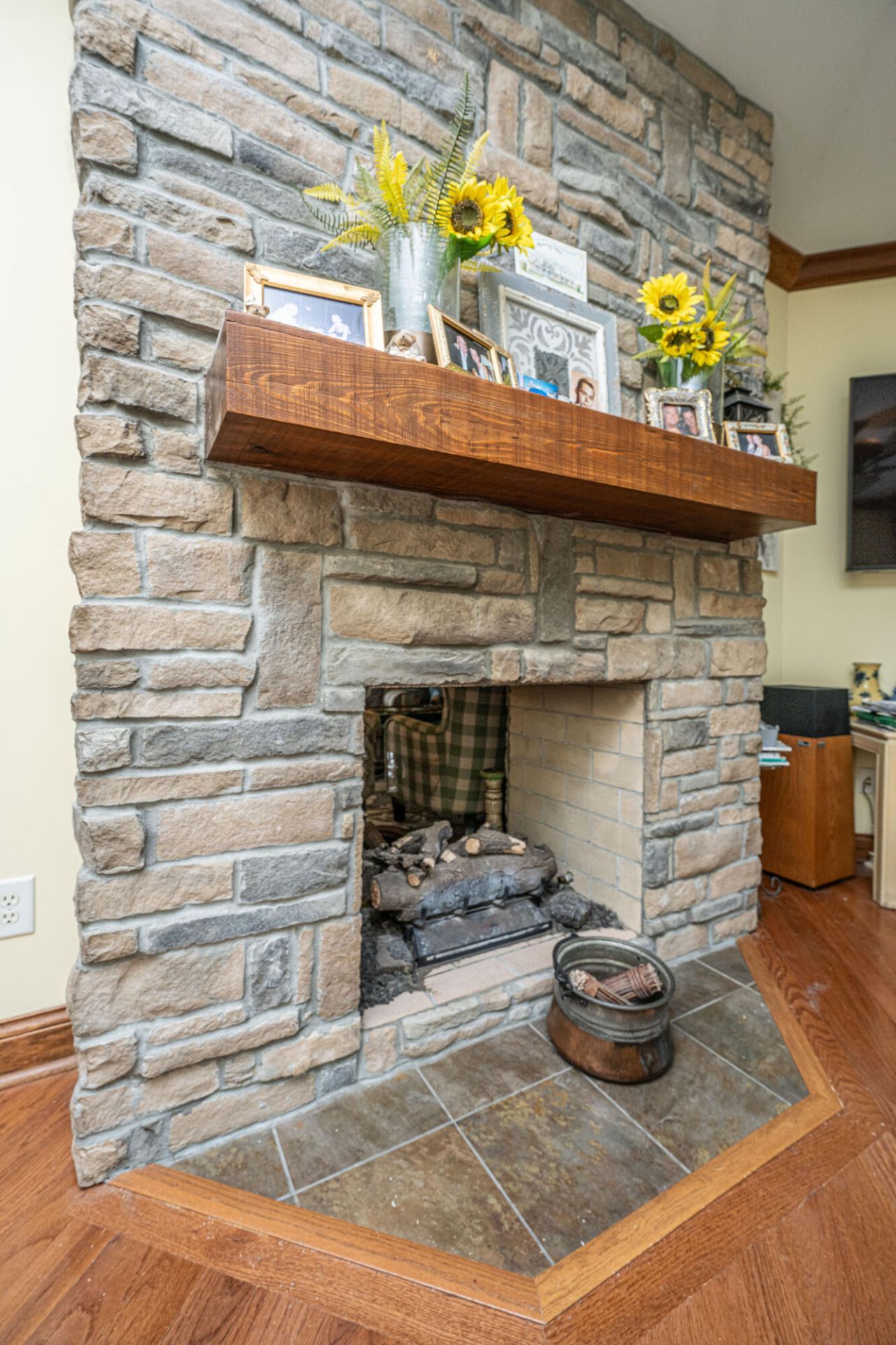 1342 1st Bend Road Photo 6