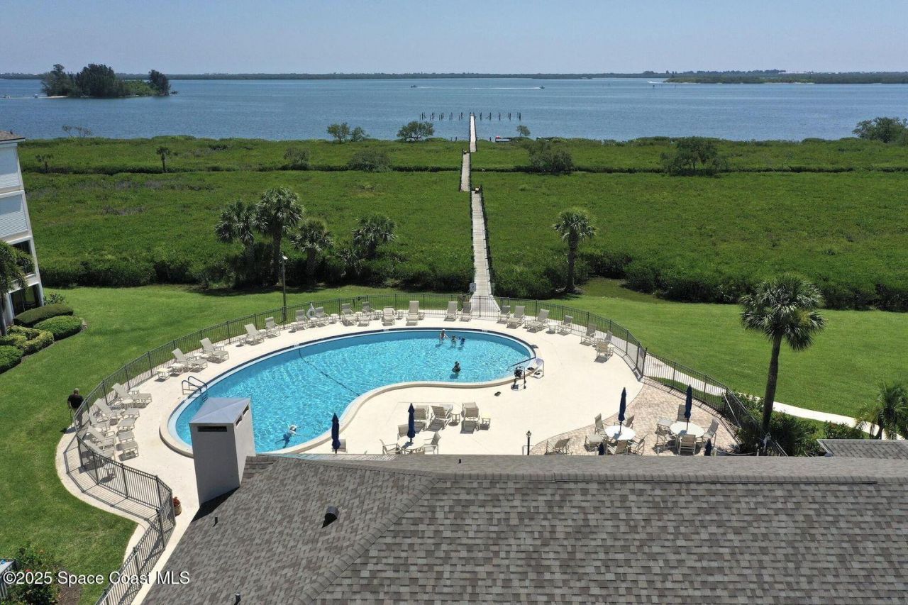 6165 S Mirror Lake Drive, Unit 103, Sebastian, FL 32958 Photo