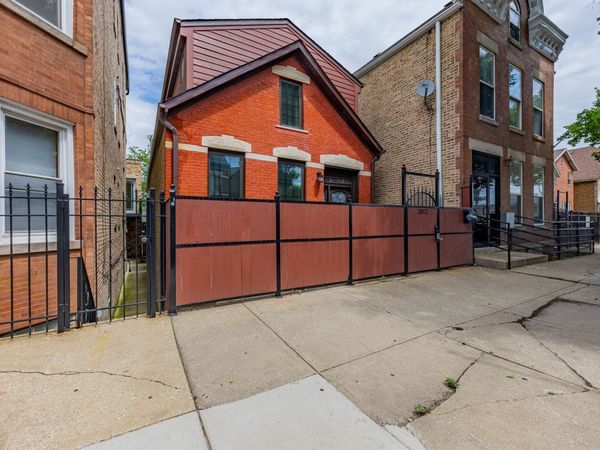 2012 W Coulter Street, Chicago, IL 60608