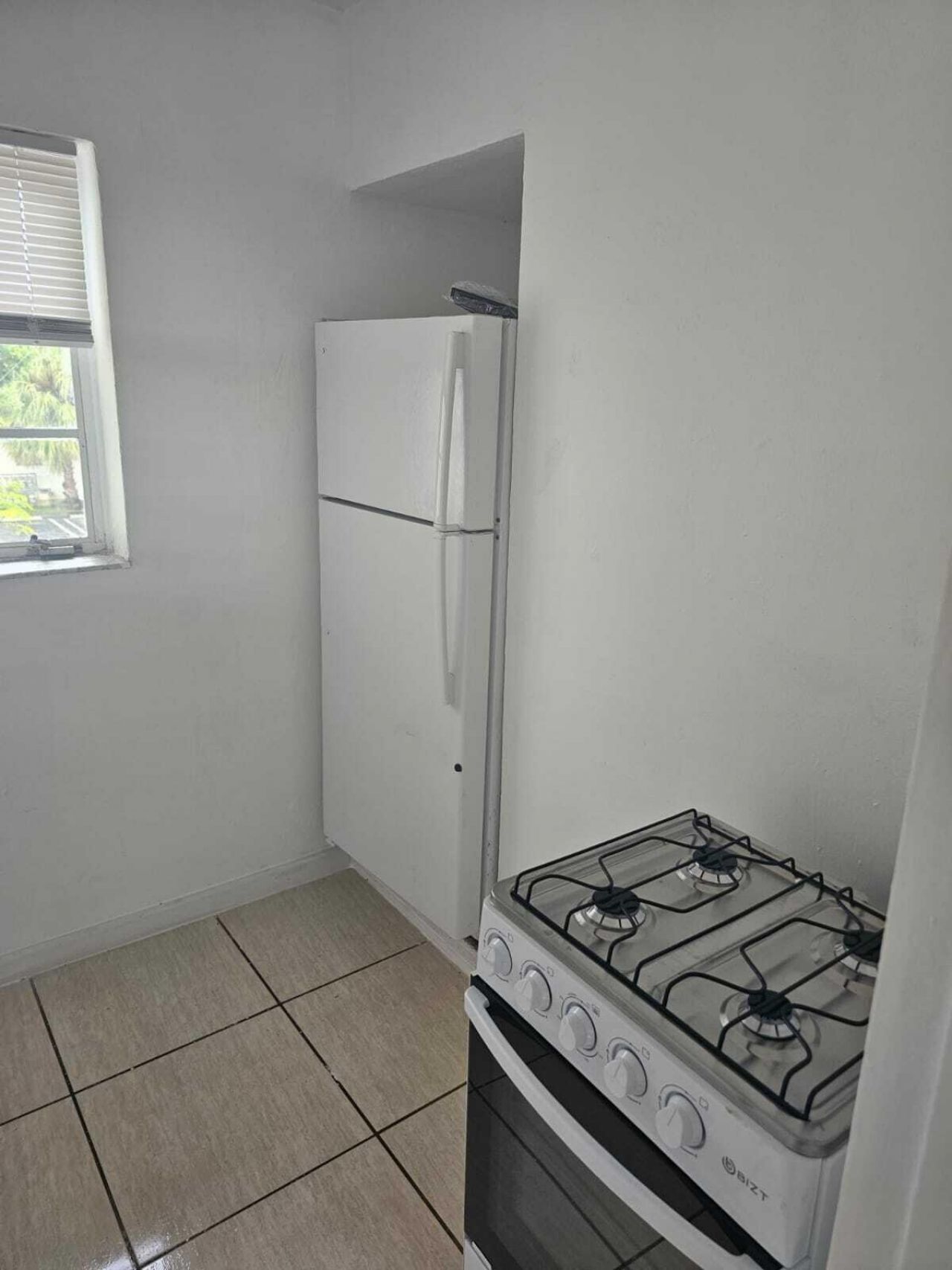 630 84th Street, Unit 28, Miami Beach, FL 33141 Photo