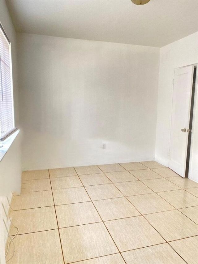 630 84th Street, Unit 28, Miami Beach, FL 33141 Photo