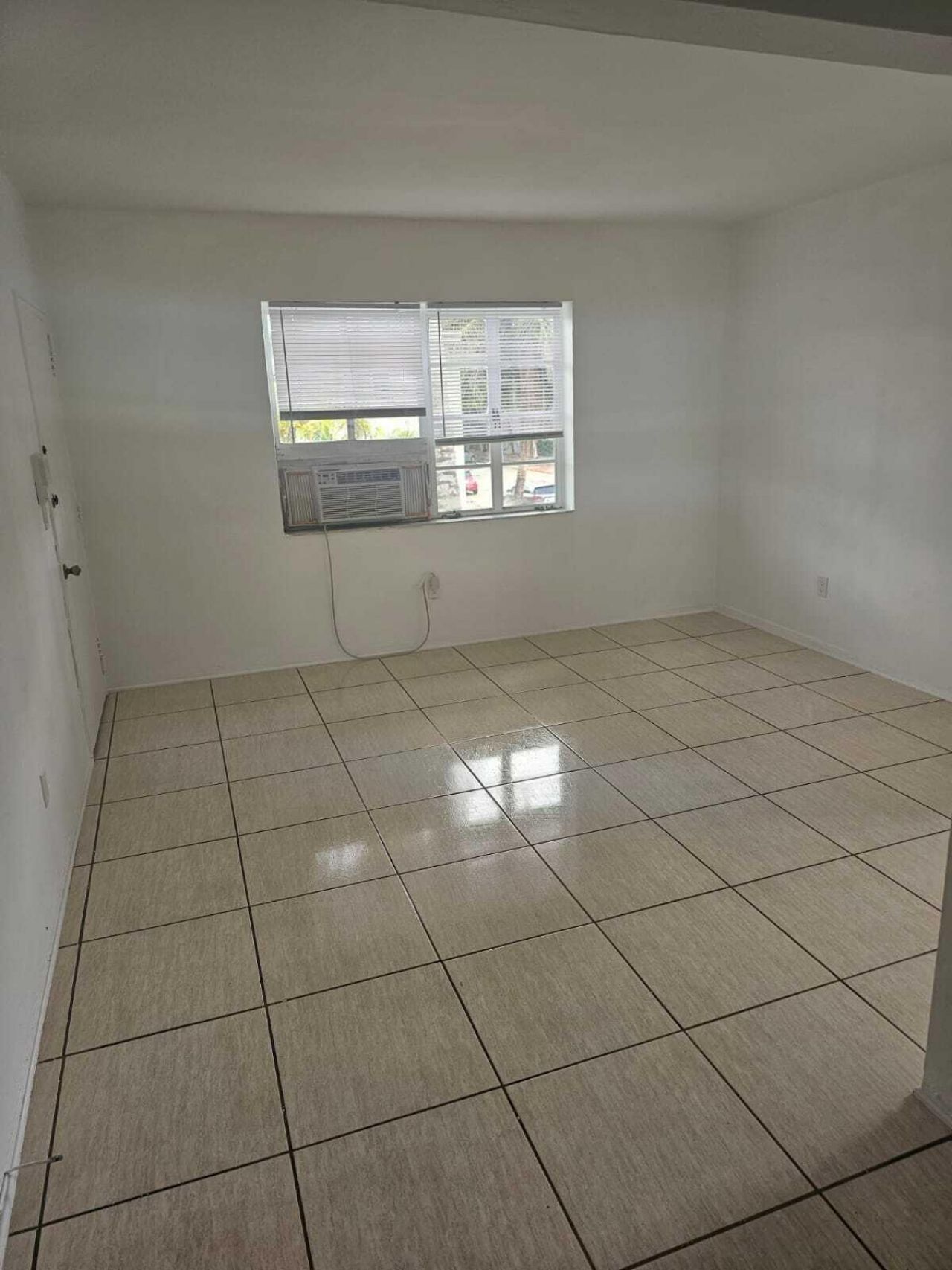 630 84th Street, Unit 28, Miami Beach, FL 33141 Photo