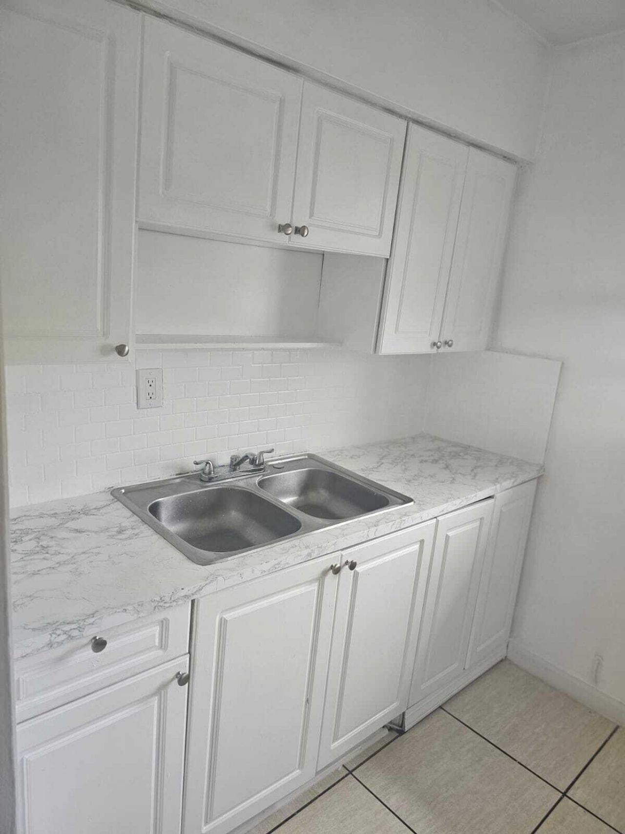 630 84th Street, Unit 28, Miami Beach, FL 33141 Photo