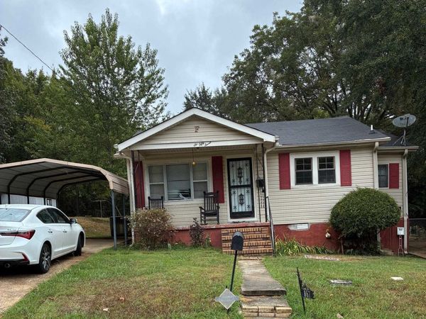 657 E JACKSON ST, Bolivar, TN 38008