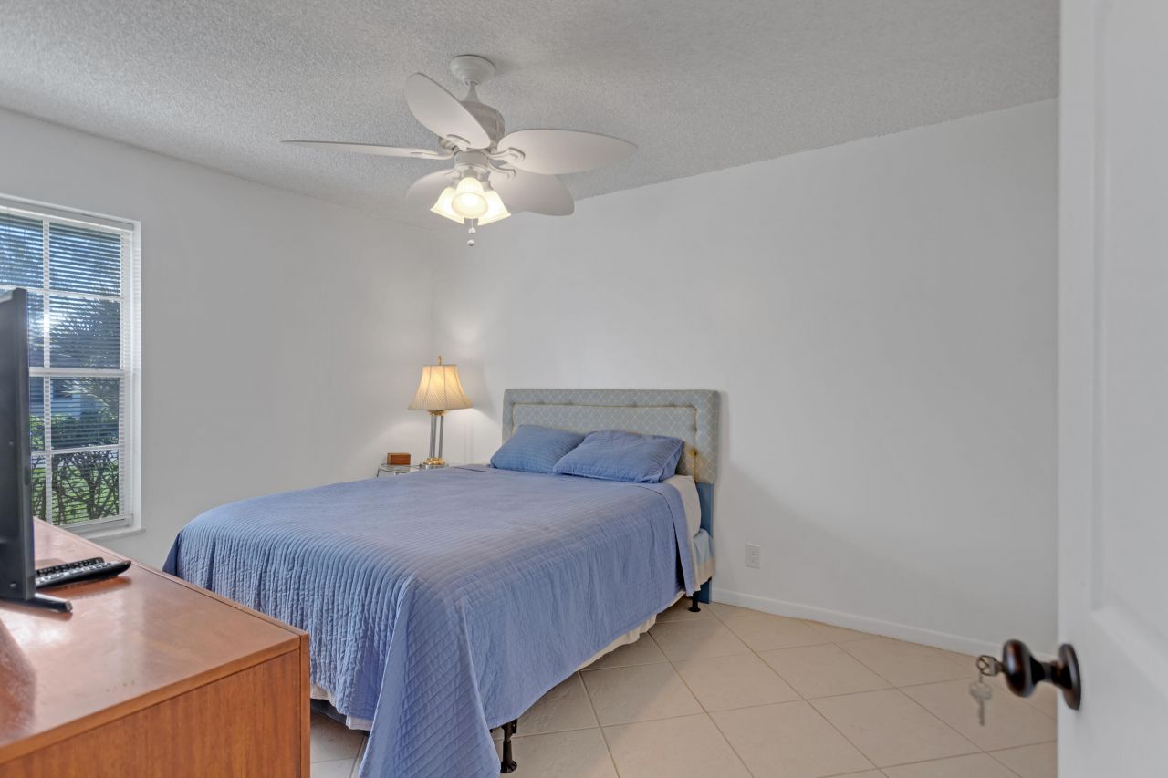 857 Worcester B Lane, Unit B, Lake Worth, FL 33467 Photo