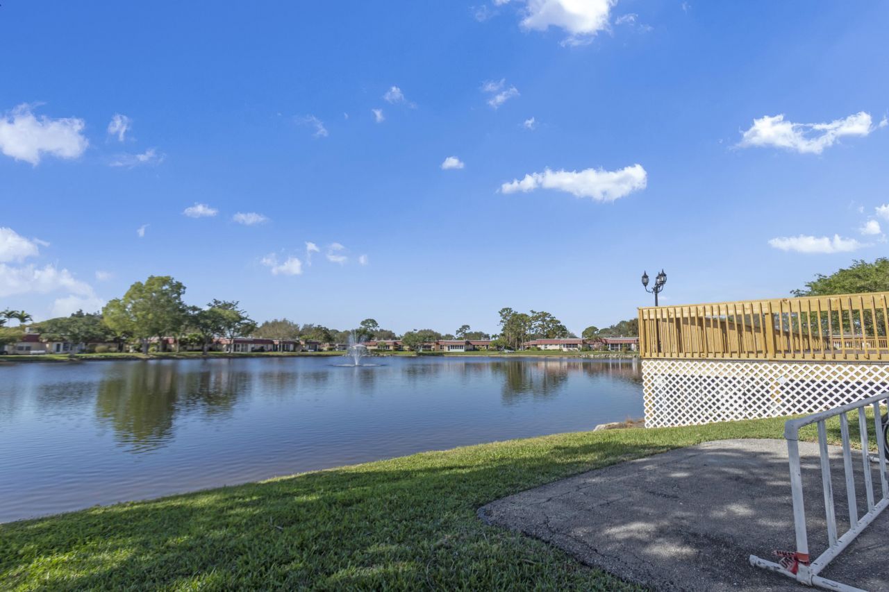 857 Worcester B Lane, Unit B, Lake Worth, FL 33467 Photo