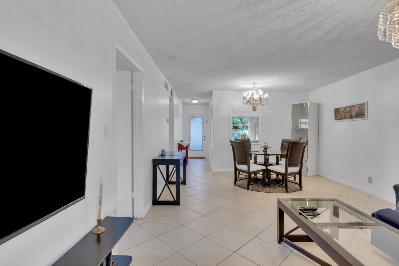 857 Worcester B Lane, Unit B, Lake Worth, FL 33467 Photo