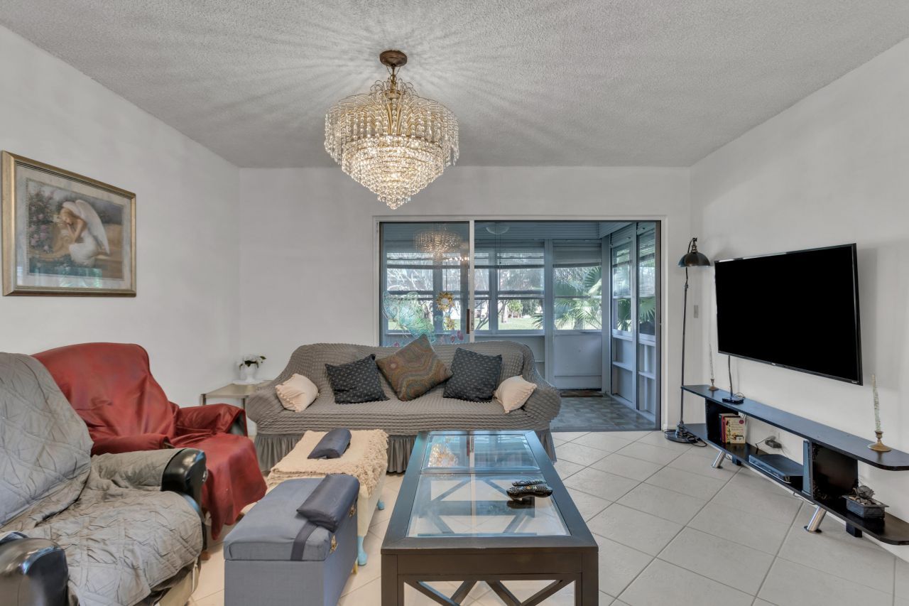 857 Worcester B Lane, Unit B, Lake Worth, FL 33467 Photo
