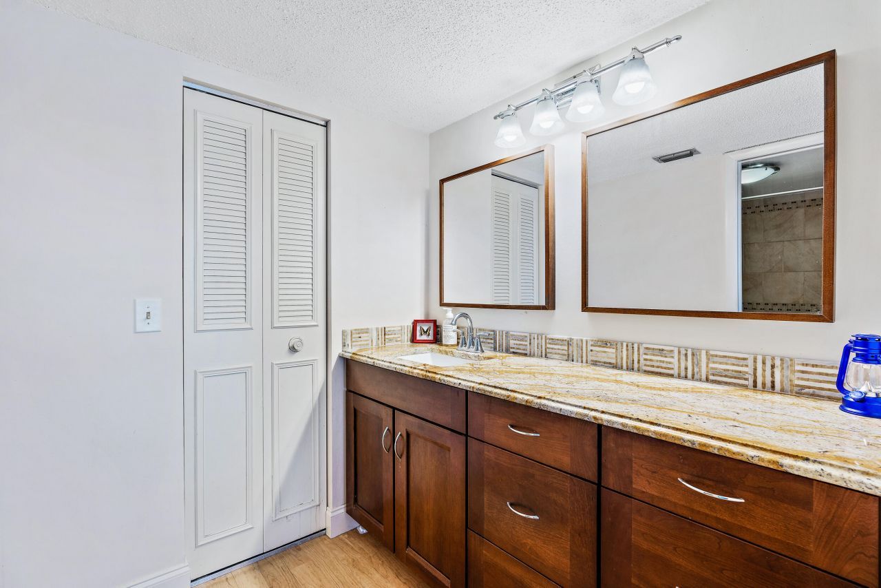 1950 SW Palm City Road, Unit 1202, Stuart, FL 34994 Photo