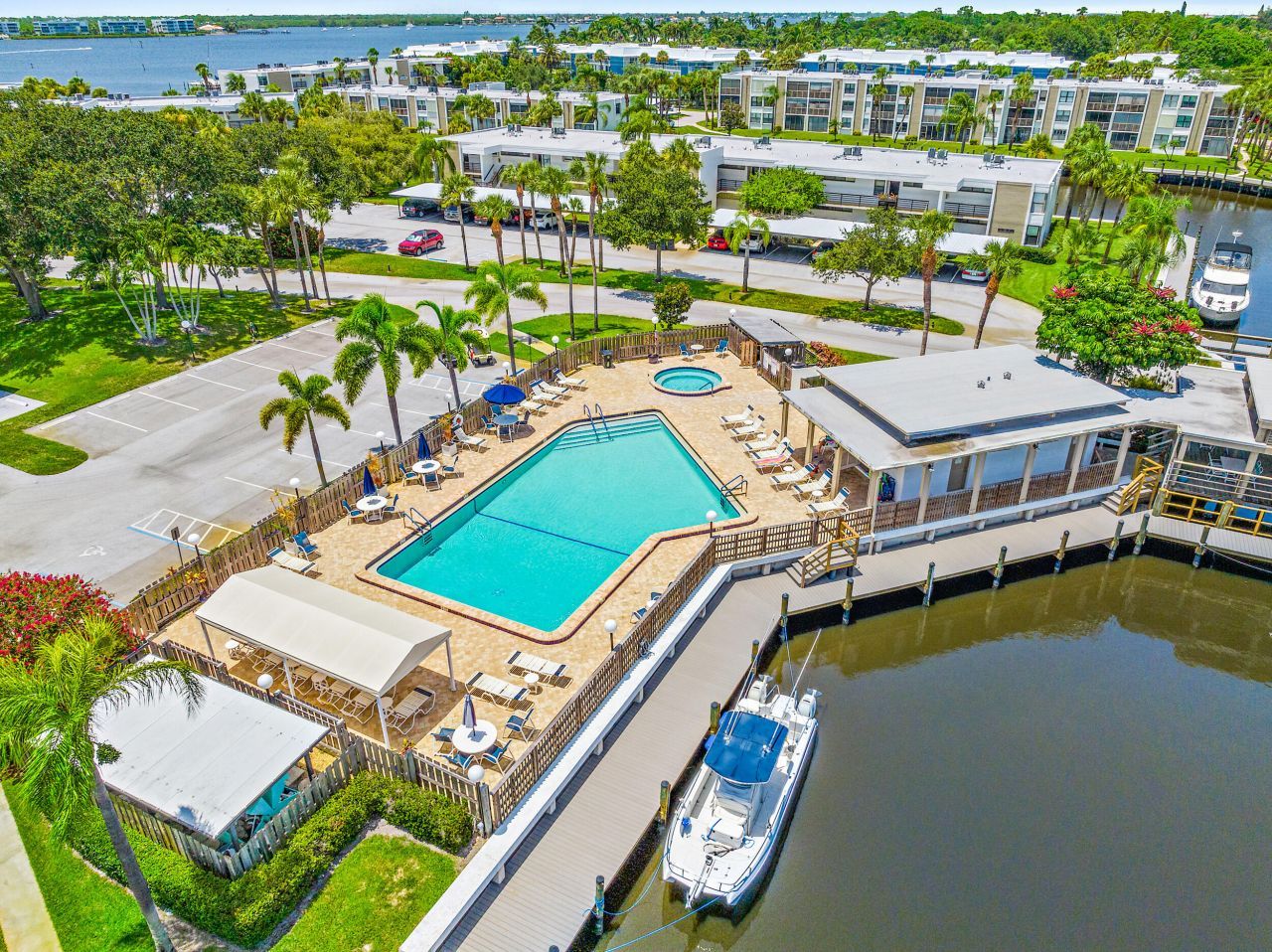 1950 SW Palm City Road, Unit 1202, Stuart, FL 34994 Photo