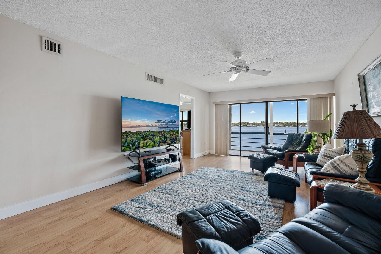 1950 SW Palm City Road, Unit 1202, Stuart, FL 34994 Photo