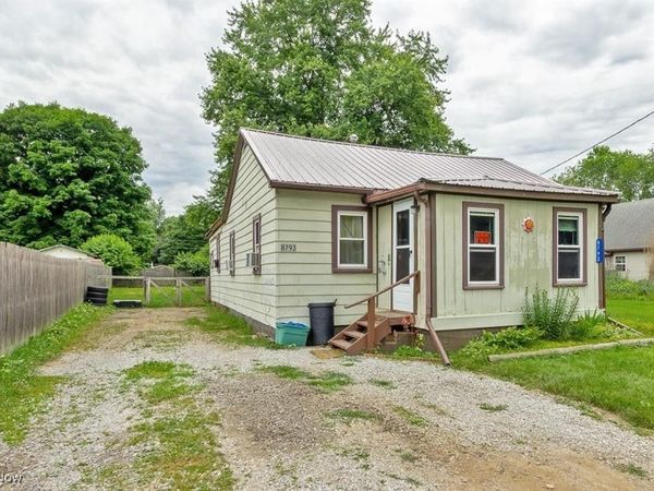 8793 Elmfort Avenue SE, Waynesburg, OH 44688