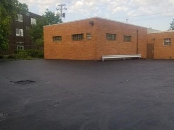 5522 Pearl Road, Parma, OH 44129