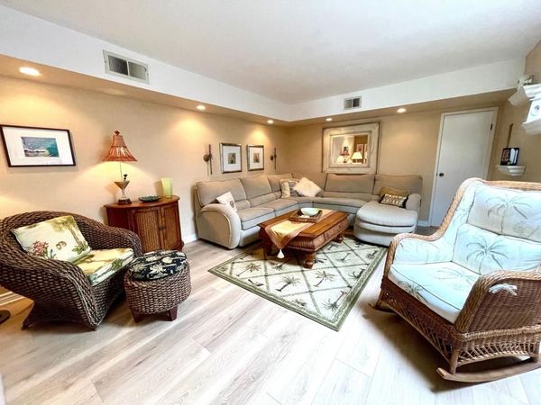 5301 E Waverly Drive, Unit 120, Palm Springs, CA 92264