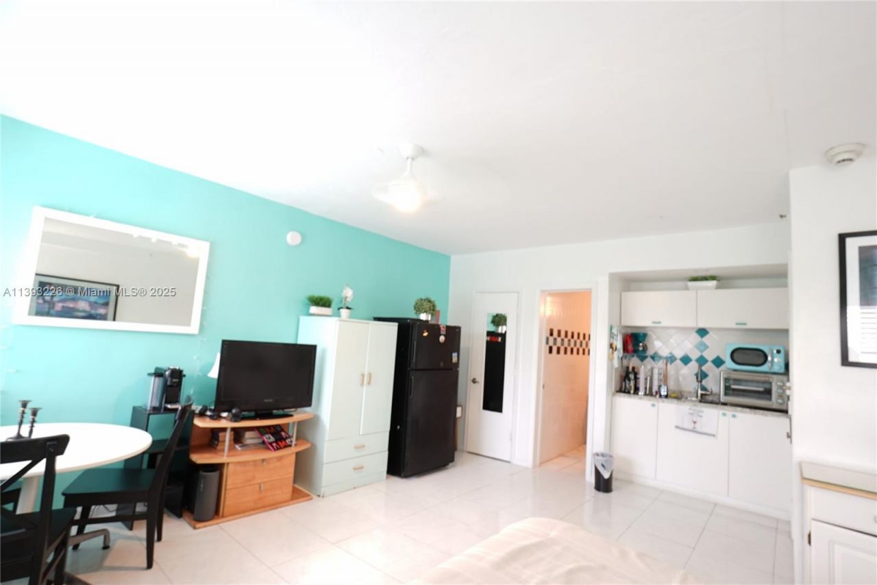 3801 Indian Creek Dr, Unit 201, Miami Beach, FL 33140 Photo