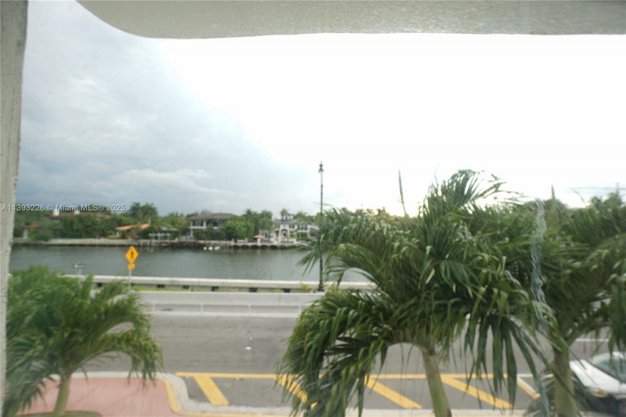 3801 Indian Creek Dr, Unit 201, Miami Beach, FL 33140 Photo