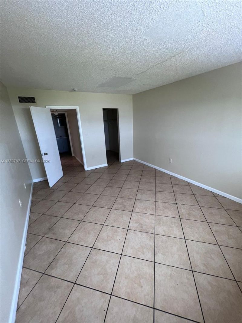 3710 NW 21st St, Unit 411, Lauderdale Lakes, FL 33311 Photo