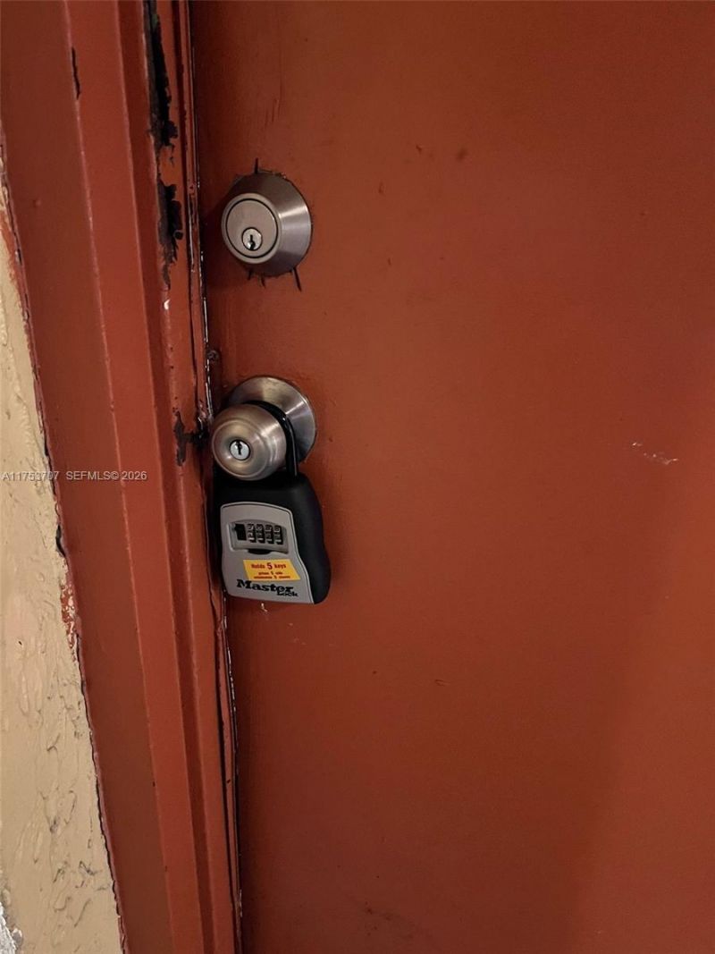 3710 NW 21st St, Unit 411, Lauderdale Lakes, FL 33311 Photo