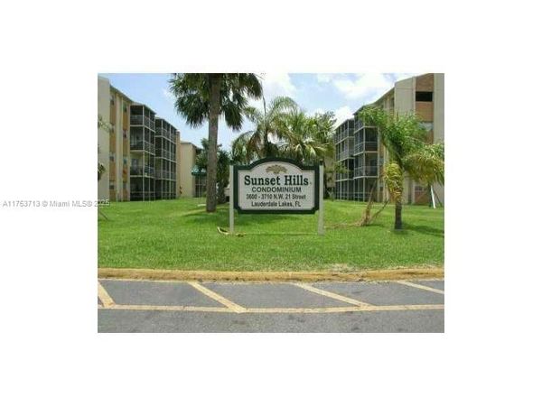 3610 NW 21st St, Unit 407, Lauderdale Lakes, FL 33311