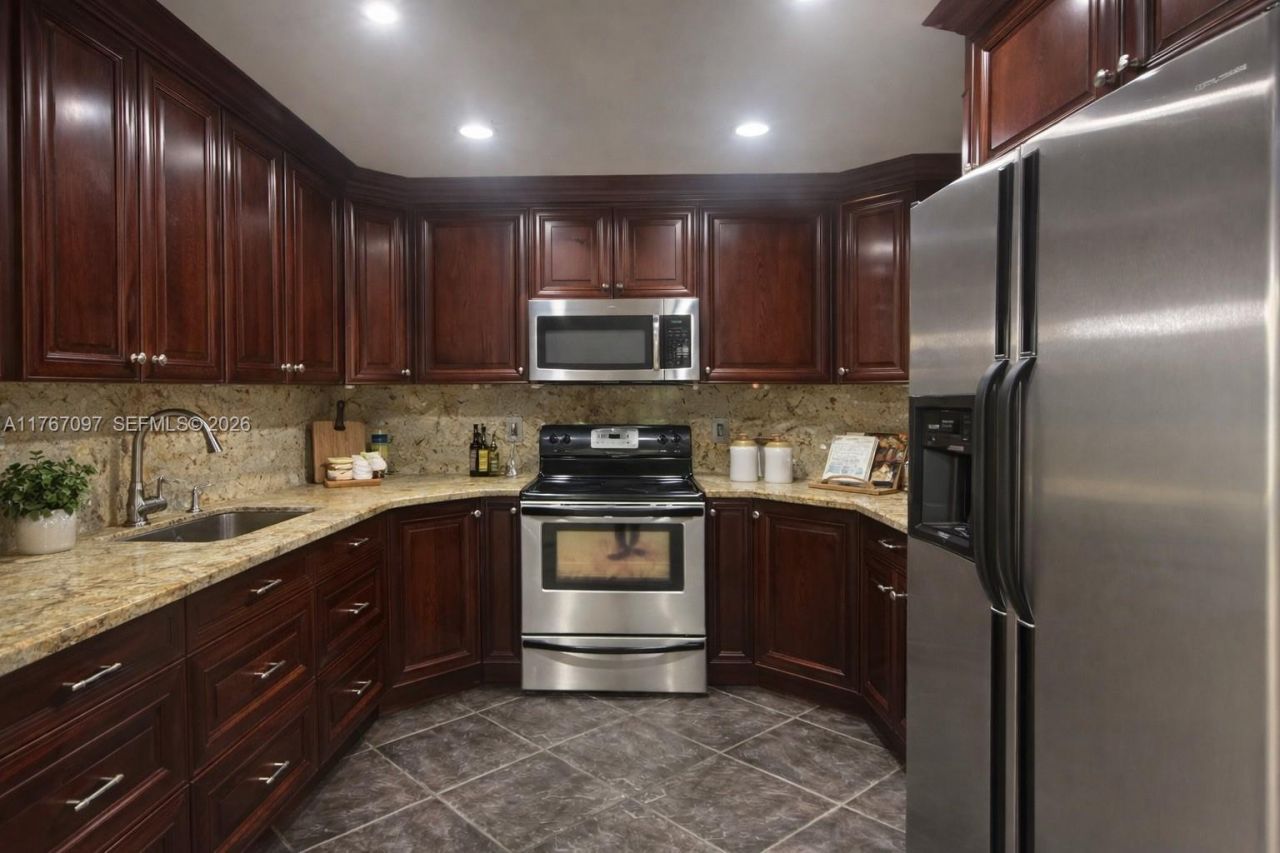 3933 Cocoplum Cir, Unit 3518, Coconut Creek, FL 33063 Photo