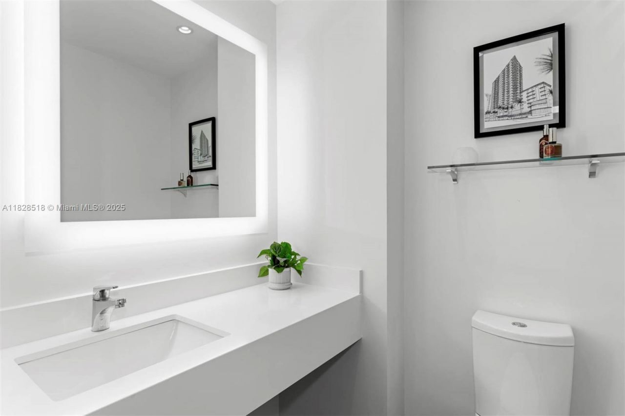 888 Brickell Key Dr, Unit 2606, Miami, FL 33131 Photo