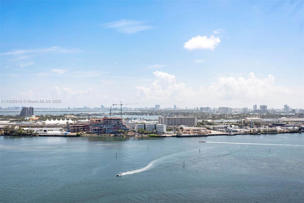 888 Brickell Key Dr, Unit 2606, Miami, FL 33131 Photo