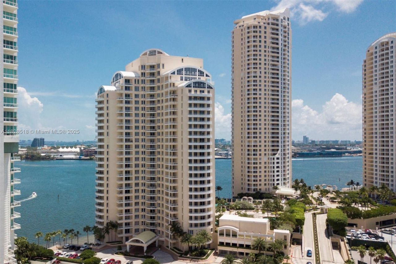 888 Brickell Key Dr, Unit 2606, Miami, FL 33131 Photo