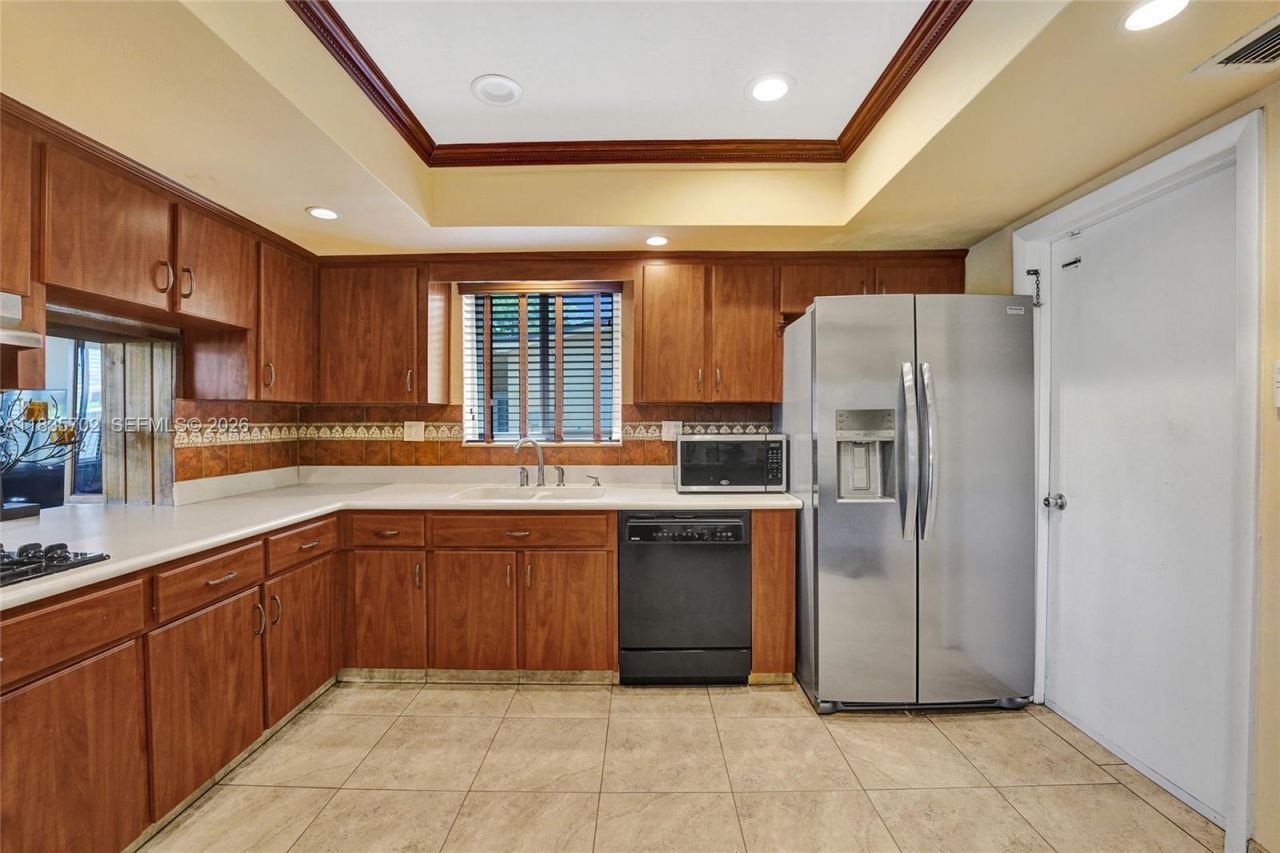 11000 NW 20th St, Pembroke Pines, FL 33026 Photo