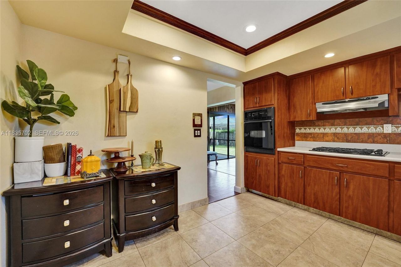 11000 NW 20th St, Pembroke Pines, FL 33026 Photo