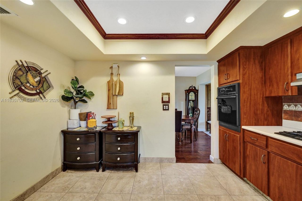 11000 NW 20th St, Pembroke Pines, FL 33026 Photo