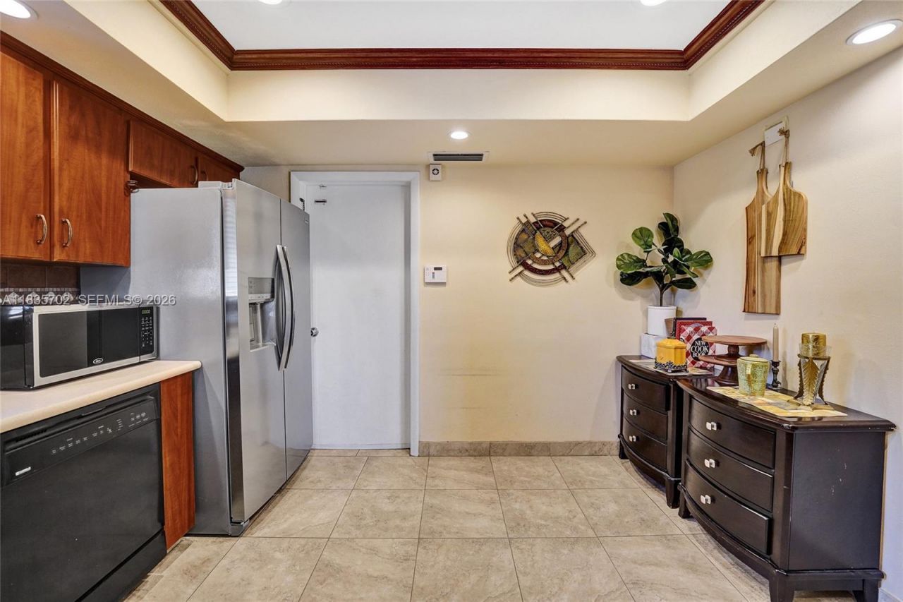 11000 NW 20th St, Pembroke Pines, FL 33026 Photo