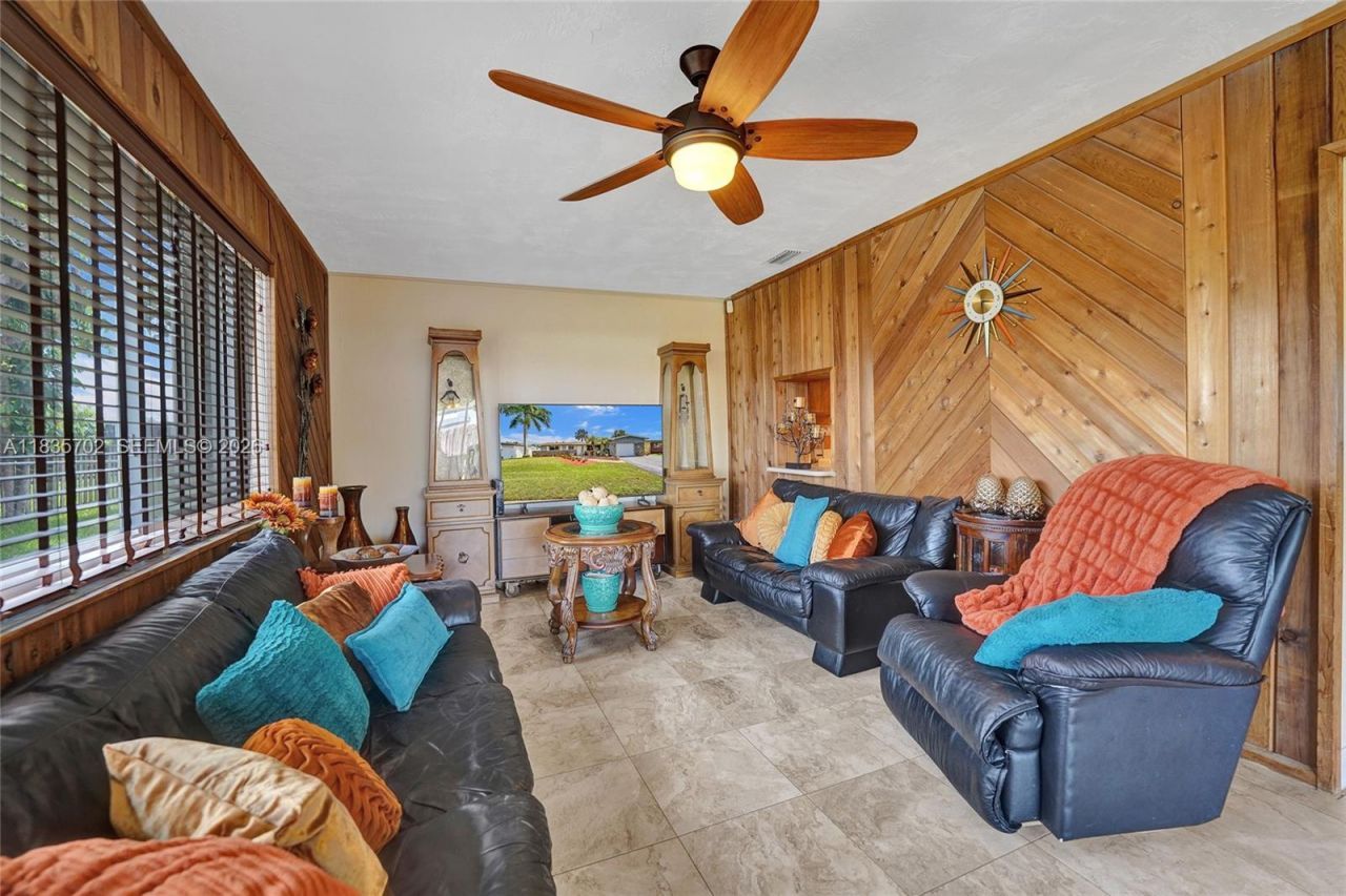 11000 NW 20th St, Pembroke Pines, FL 33026 Photo