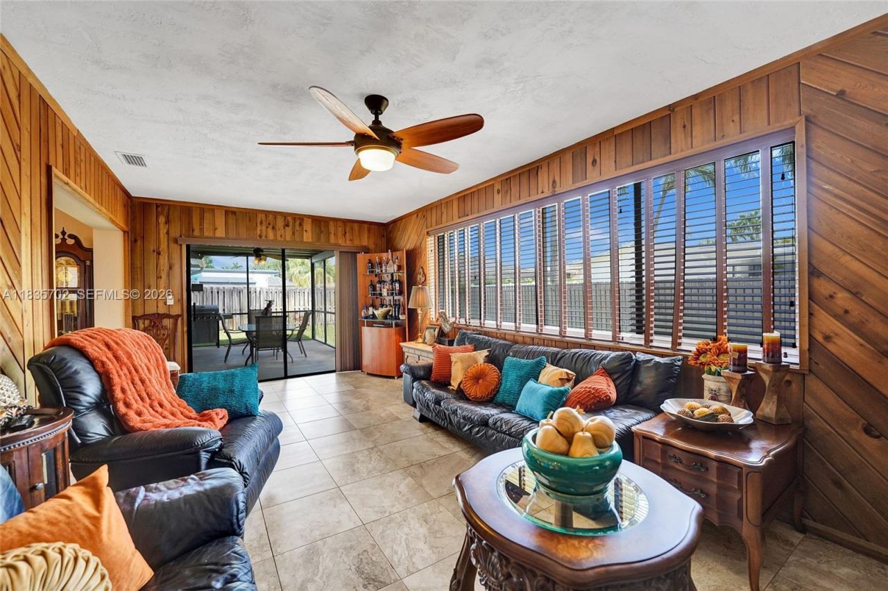 11000 NW 20th St, Pembroke Pines, FL 33026 Photo