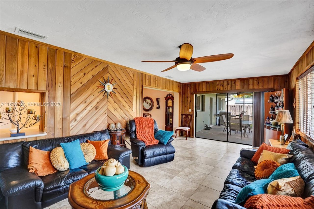 11000 NW 20th St, Pembroke Pines, FL 33026 Photo