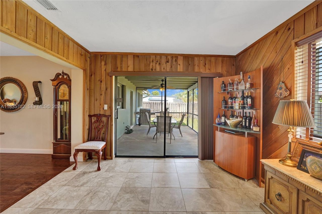 11000 NW 20th St, Pembroke Pines, FL 33026 Photo