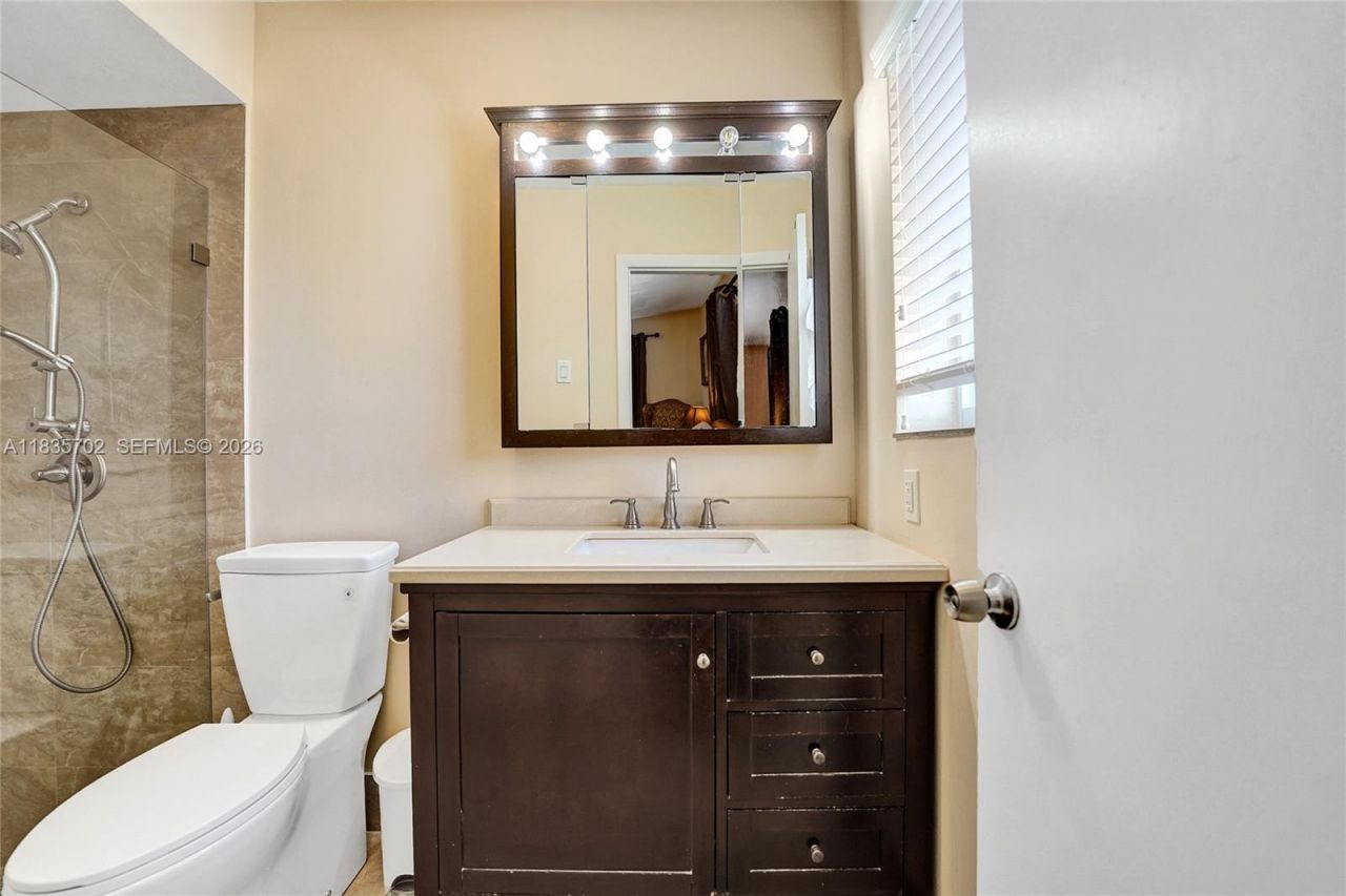 11000 NW 20th St, Pembroke Pines, FL 33026 Photo