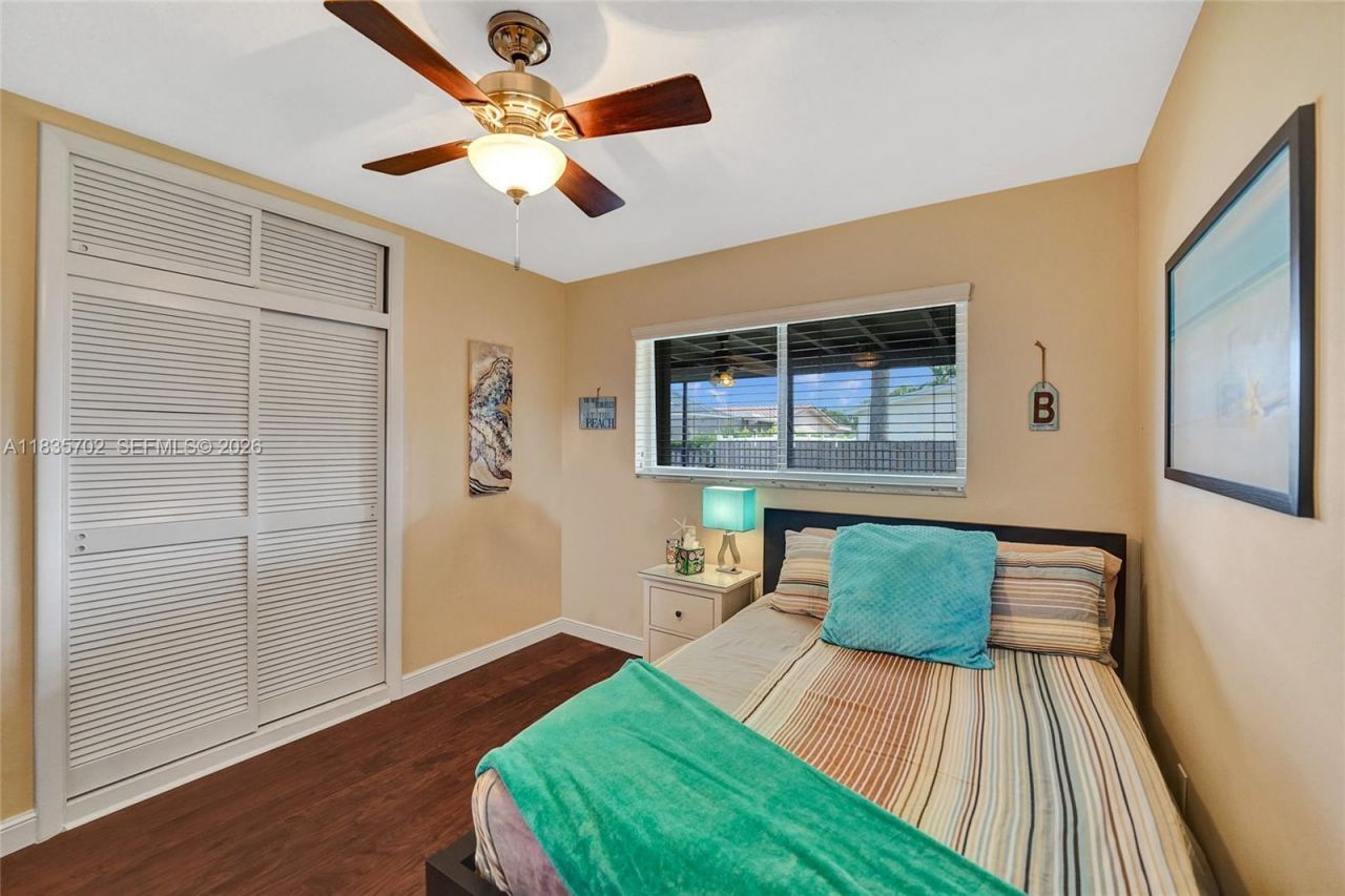 11000 NW 20th St, Pembroke Pines, FL 33026 Photo