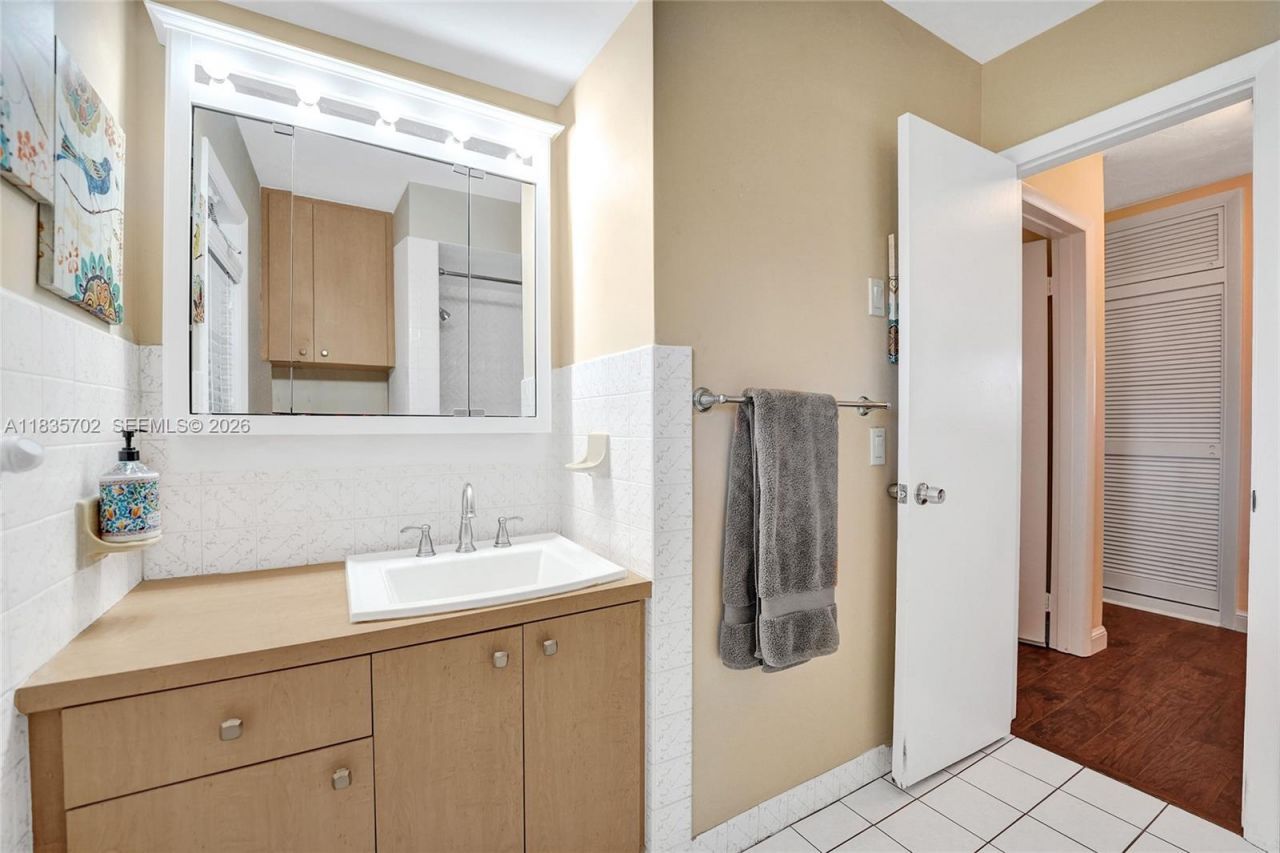 11000 NW 20th St, Pembroke Pines, FL 33026 Photo