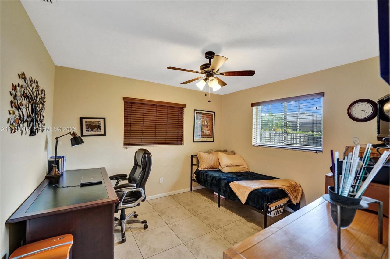 11000 NW 20th St, Pembroke Pines, FL 33026 Photo